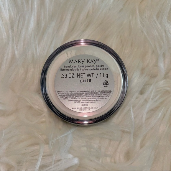 NEW Mary Kay Translucent Loose Powder - Picture 3 of 3